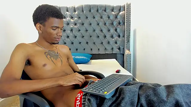 Snapshot of nero_reyd chatting on 02/03/26, 07:30 nero reyd online show from 02/03/26, 07:30