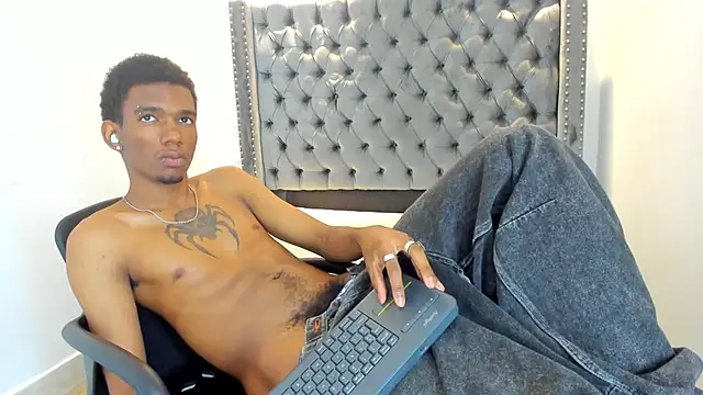 Snapshot of nero_reyd chatting on 02/23/26, 07:33 nero reyd online show from 02/23/26, 07:33