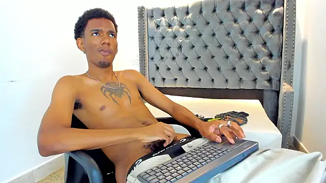 Snapshot of nero_reyd chatting on 03/18/26, 08:12 nero reyd online show from 03/18/26, 08:12