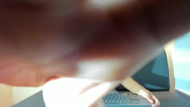 Snapshot of nero_reyd chatting on 04/07/26, 12:49 nero reyd online show from 04/07/26, 12:49