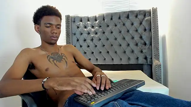 Snapshot of nero_reyd chatting on 05/11/26, 07:22 nero reyd online show from 05/11/26, 07:22