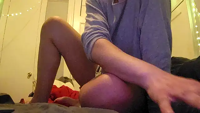 Snapshot of puddled_wonderland chatting on 10/18/25, 04:15 puddled wonderland online show from 10/18/25, 04:15