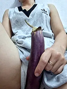 Snapshot of irina_hana chatting on 09/09/25, 01:05 irina hana online show from 09/09/25, 01:05