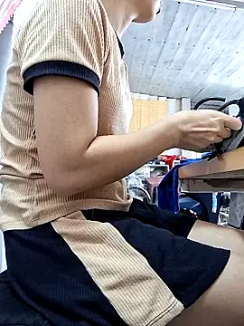 Snapshot of irina_hana chatting on 10/04/25, 01:36 irina hana online show from 10/04/25, 01:36