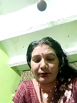 Snapshot of ZIVAA chatting on 06/25/26, 05:06 ZIVAA online show from 06/25/26, 05:06
