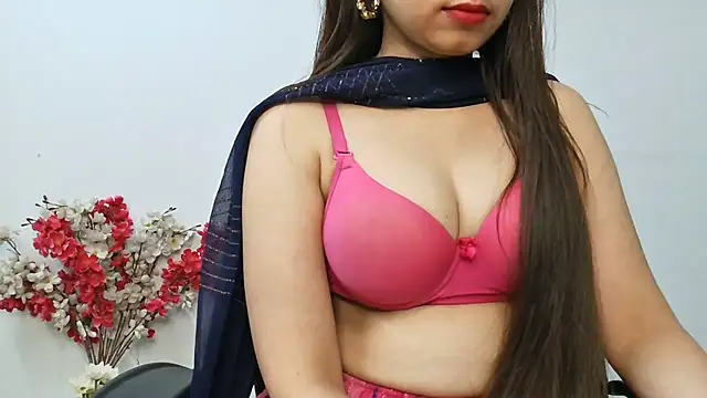 Snapshot of ruby100 chatting on 11/15/25, 06:11 ruby100 online show from 11/15/25, 06:11