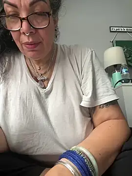dieseldame1313 online show from 12/16/24, 05:33