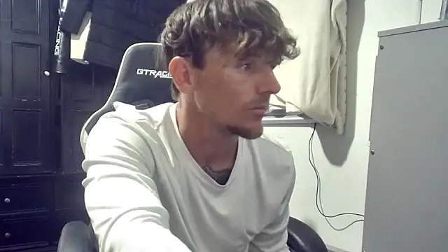 Snapshot of Robbin_Bnks chatting on 09/21/25, 06:04 Robbin Bnks online show from 09/21/25, 06:04