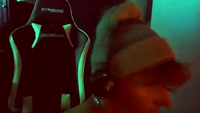 Snapshot of Robbin_Bnks chatting on 09/30/25, 05:12 Robbin Bnks online show from 09/30/25, 05:12