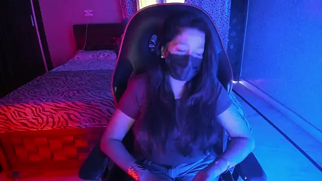 Snapshot of ShylaGill chatting on 10/31/25, 08:59 ShylaGill online show from 10/31/25, 08:59