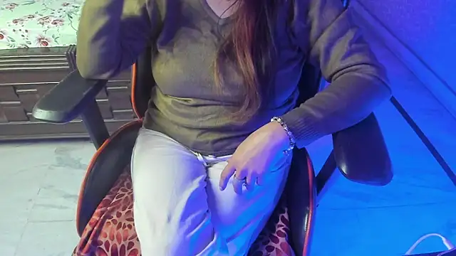 Snapshot of ShylaGill chatting on 12/04/25, 05:32 ShylaGill online show from 12/04/25, 05:32