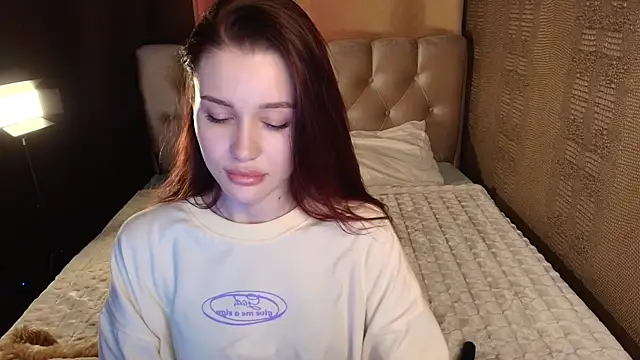 Aria Mila online show from 06/11/26, 02:04