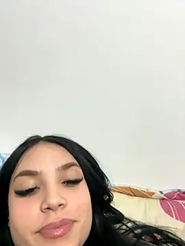 Snapshot of Natti_london chatting on 09/30/25, 02:38 Natti london online show from 09/30/25, 02:38