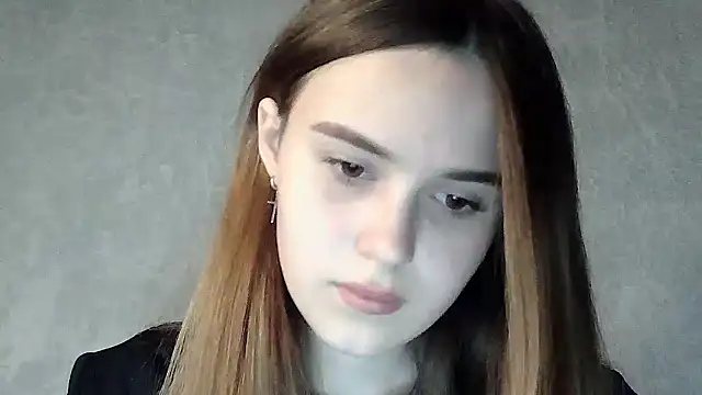 Snapshot of SweetLoraa chatting on 09/18/25, 07:27 SweetLoraa online show from 09/18/25, 07:27