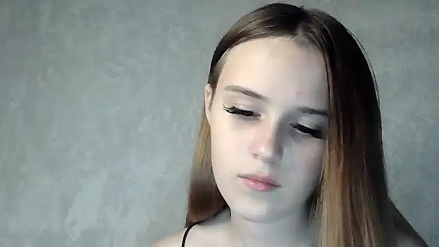 Snapshot of SweetLoraa chatting on 09/26/25, 03:16 SweetLoraa online show from 09/26/25, 03:16