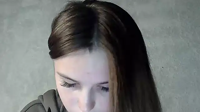 Snapshot of SweetLoraa chatting on 10/12/25, 06:51 SweetLoraa online show from 10/12/25, 06:51