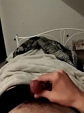 Snapshot of tip_hard_cock chatting on 10/22/25, 05:02 tip hard cock online show from 10/22/25, 05:02