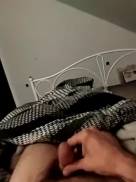 Snapshot of tip_hard_cock chatting on 11/04/25, 08:30 tip hard cock online show from 11/04/25, 08:30