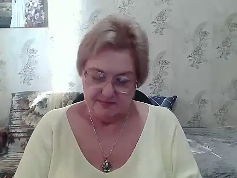 Snapshot of Renata62011 chatting on 11/14/25, 12:26 Renata62011 online show from 11/14/25, 12:26
