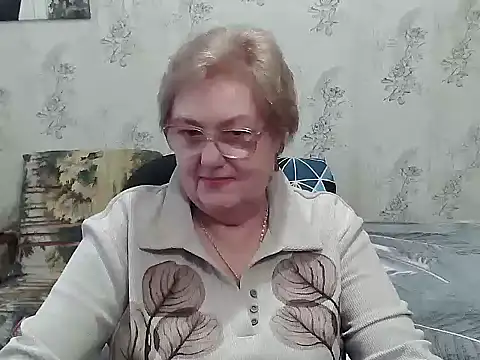 Snapshot of Renata62011 chatting on 11/20/25, 12:49 Renata62011 online show from 11/20/25, 12:49
