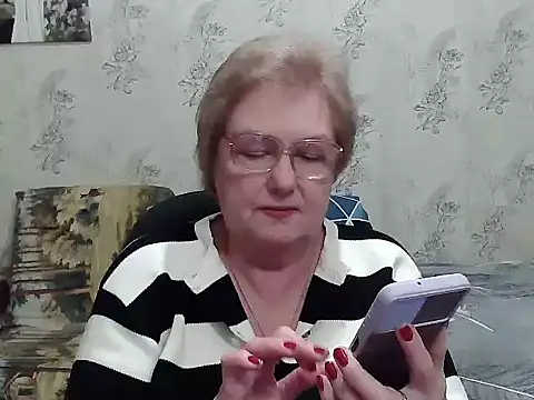 Snapshot of Renata62011 chatting on 11/22/25, 03:33 Renata62011 online show from 11/22/25, 03:33