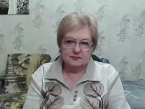 Snapshot of Renata62011 chatting on 11/30/25, 12:42 Renata62011 online show from 11/30/25, 12:42