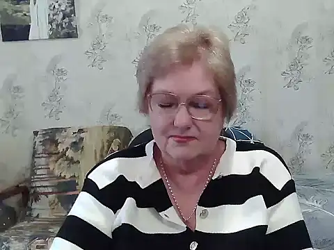 Snapshot of Renata62011 chatting on 12/03/25, 12:03 Renata62011 online show from 12/03/25, 12:03