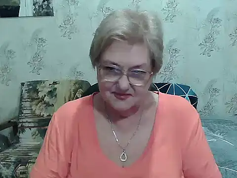 Snapshot of Renata62011 chatting on 12/14/25, 01:49 Renata62011 online show from 12/14/25, 01:49