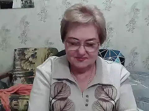 Snapshot of Renata62011 chatting on 12/15/25, 01:48 Renata62011 online show from 12/15/25, 01:48