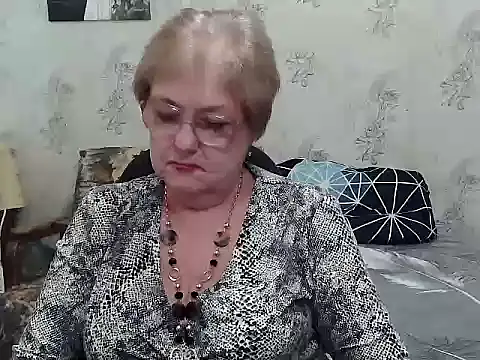 Snapshot of Renata62011 chatting on 02/19/26, 02:02 Renata62011 online show from 02/19/26, 02:02