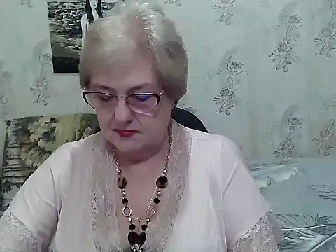 Snapshot of Renata62011 chatting on 05/26/26, 12:45 Renata62011 online show from 05/26/26, 12:45