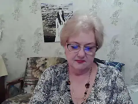 Snapshot of Renata62011 chatting on 06/13/26, 02:37 Renata62011 online show from 06/13/26, 02:37