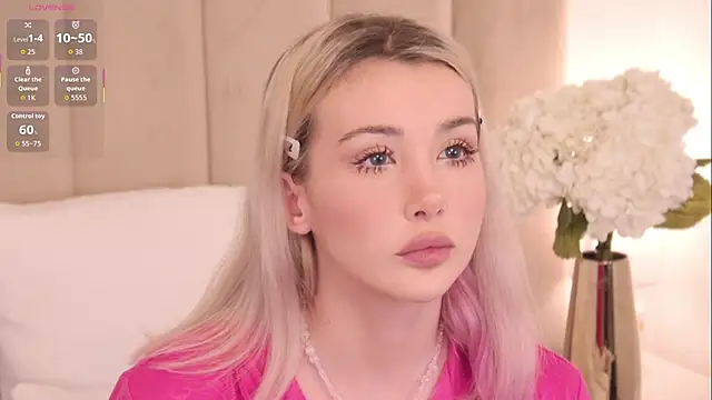 Nesolla online show from 10/20/25, 07:03