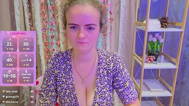 Luisa Rosee online show from 11/25/25, 09:48