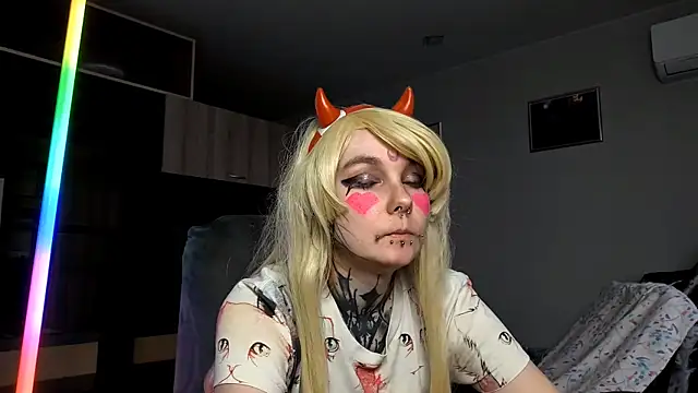 HighelikeGirl online show from 10/11/25, 01:09