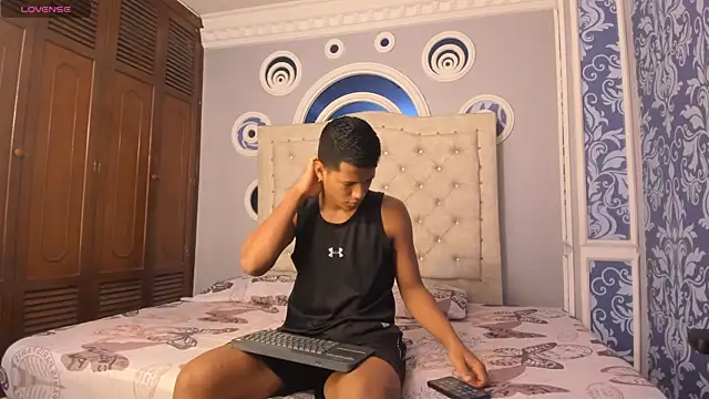 KingStark  online show from 11/01/25, 12:51