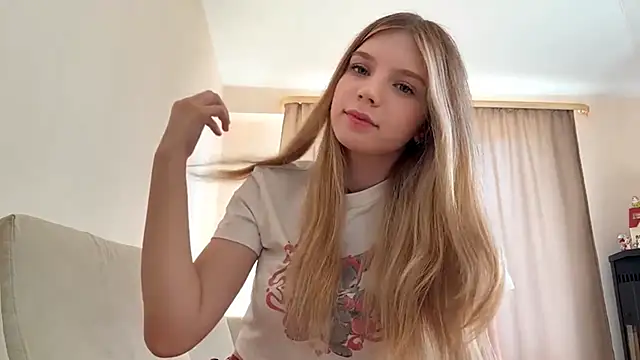 FruityXo online show from 10/04/25, 10:24