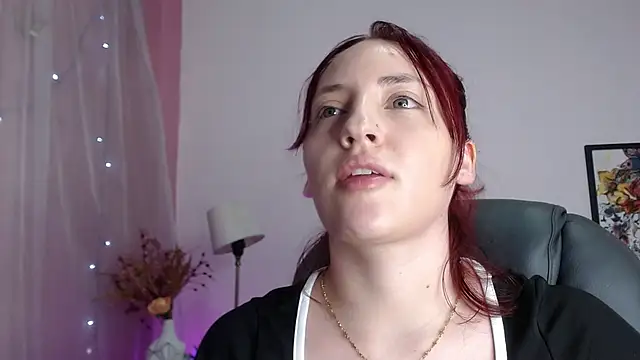 Lulugh  online show from 12/04/25, 07:44