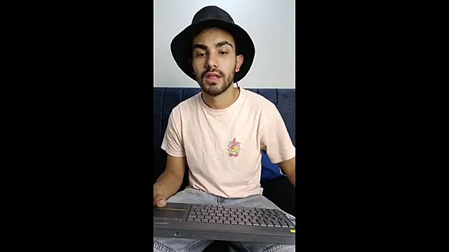 JuanchoAfpa online show from 10/28/25, 02:26