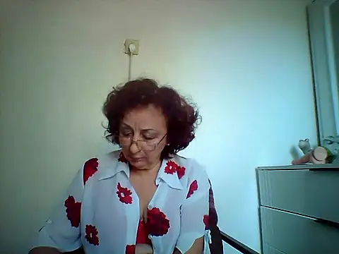 Julia54391 online show from 09/11/25, 06:35