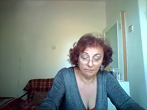 Julia54391 online show from 09/26/25, 10:41