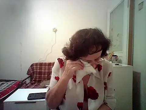 Julia54391 online show from 10/08/25, 08:39