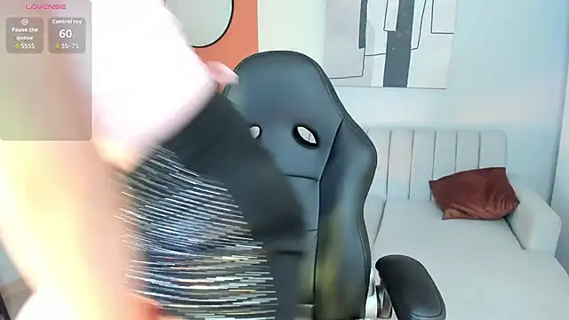 Snapshot of marie_bass chatting on 10/08/25, 11:41 marie bass online show from 10/08/25, 11:41