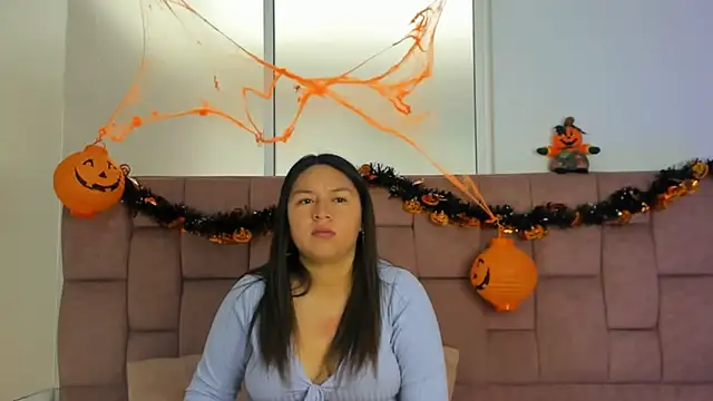 BellaRoux1 online show from 10/03/25, 12:02