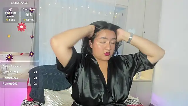 LilyWhitney online show from 10/31/25, 04:13