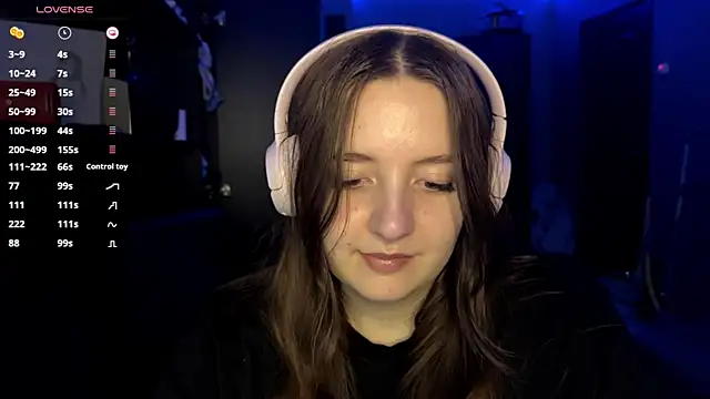 LauretteRagar online show from 09/23/25, 06:22