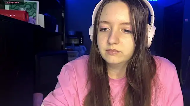 LauretteRagar online show from 09/25/25, 05:05