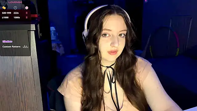 LauretteRagar online show from 11/12/25, 05:35