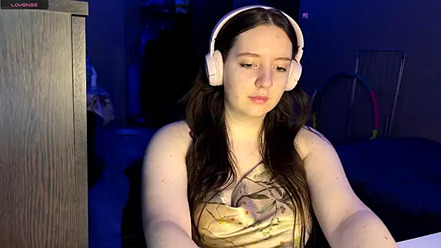 LauretteRagar online show from 11/14/25, 06:17