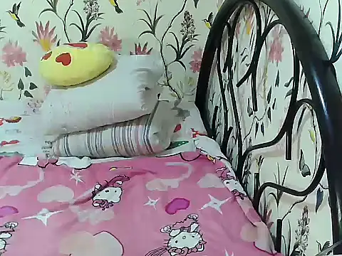 Snapshot of Fantasy_Hugetits31 chatting on 12/14/25, 12:38 Fantasy Hugetits31 online show from 12/14/25, 12:38